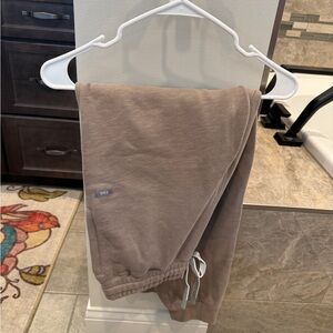 FIGS Medium Heather Macchiato Off-Shift Relaxed Jogger VGUC